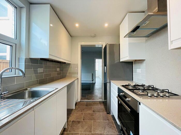 3 Bedroom Terraced House To Rent In Albany Road, Gillingham, ME7