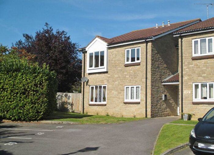 1 Bedroom Apartment To Rent In Sutton Grange, Yeovil, BA21