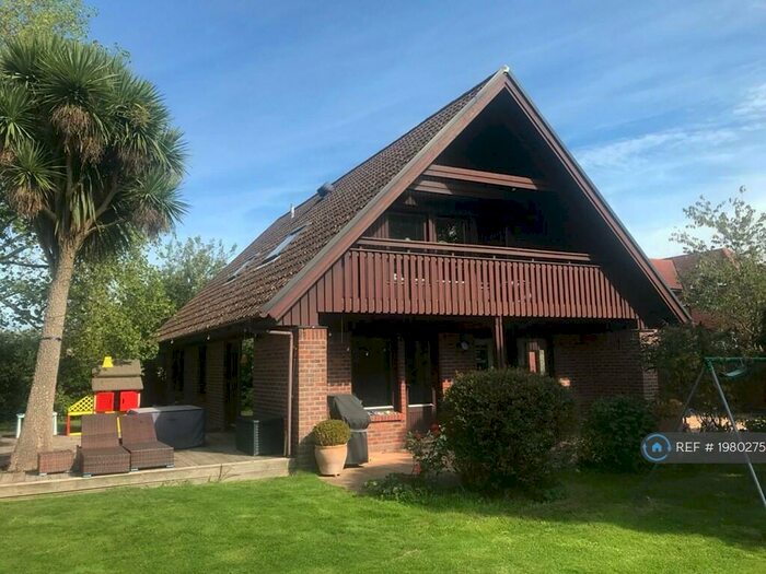 4 Bedroom Detached House To Rent In Main Road, Nutbourne, West Sussex, PO18