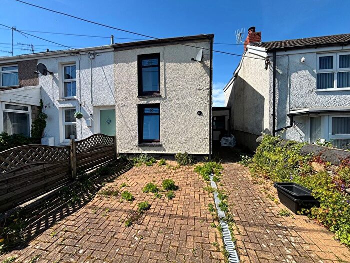 2 Bedroom Property For Sale In High Street, Skewen, Neath, SA10