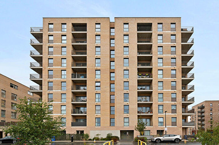 2 Bedroom Flat For Sale In Hargrave Drive, Harrow, HA1