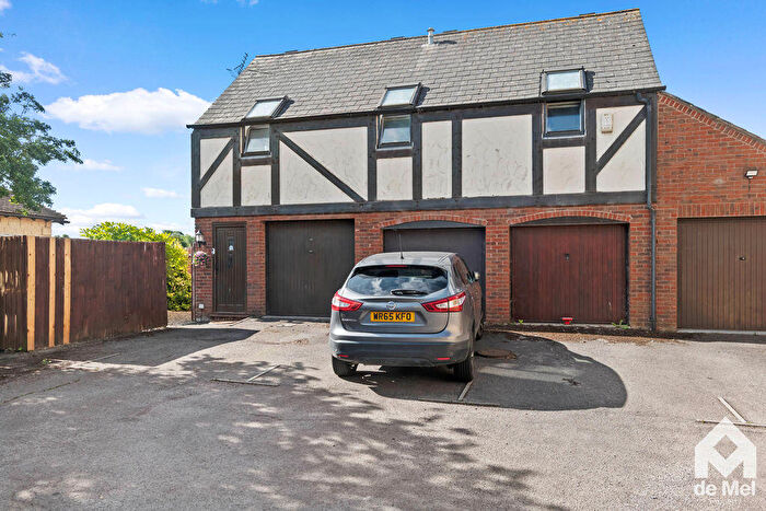 1 Bedroom Coach House For Sale In Farriers Reach, Bishops Cleeve, Cheltenham, GL52