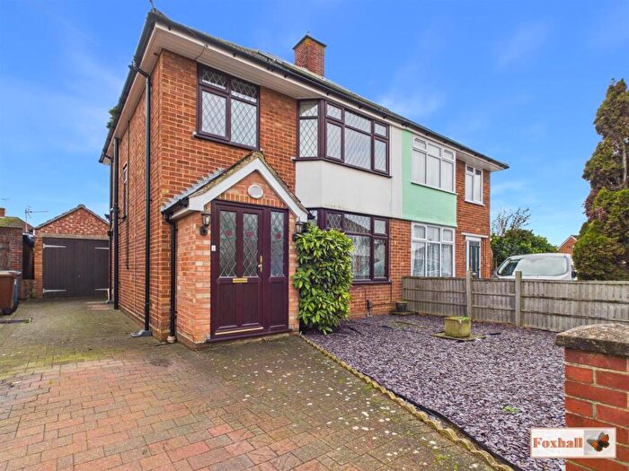 3 Bedroom Semi Detached House For Sale In Maryon Road, Ipswich, IP3