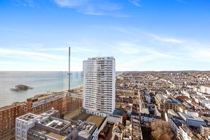 4 Bedroom Penthouse To Rent In Chartwell Court, Russell Square, BN1