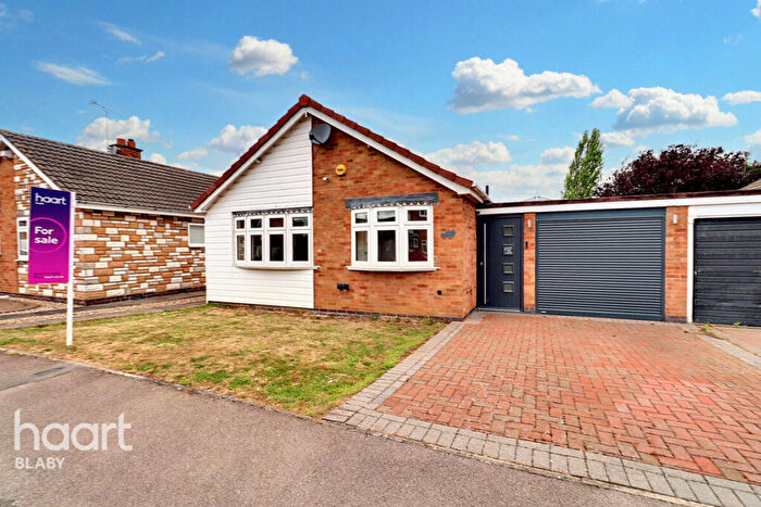 2 Bedroom Detached Bungalow For Sale In Greenacres Drive, Lutterworth, LE17