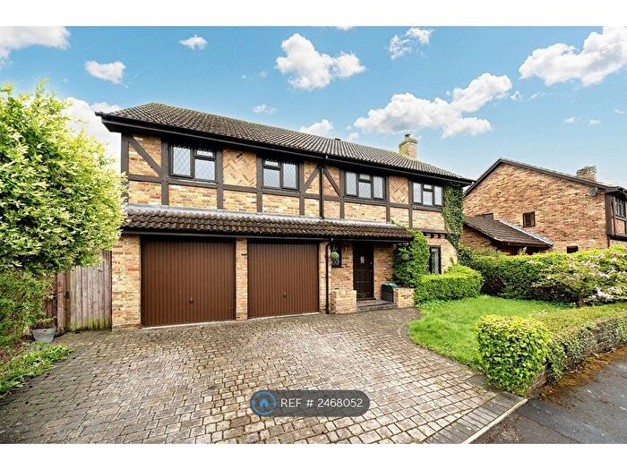 5 Bedroom Detached House To Rent In Thomas Lane, Finchampstead, Wokingham, RG40