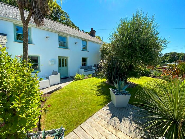3 Bedroom Semi-Detached House For Sale In Sithney, Helston, TR13