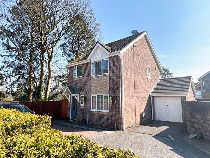 3 Bedroom Detached House For Sale In Derlwyn, Waunceirch, Neath, SA10