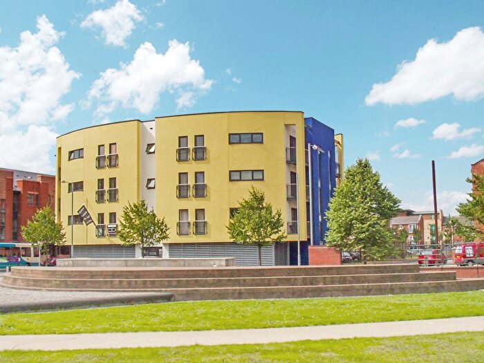 2 Bedroom Flat To Rent In Dearden Street, Hulme, Manchester, M15