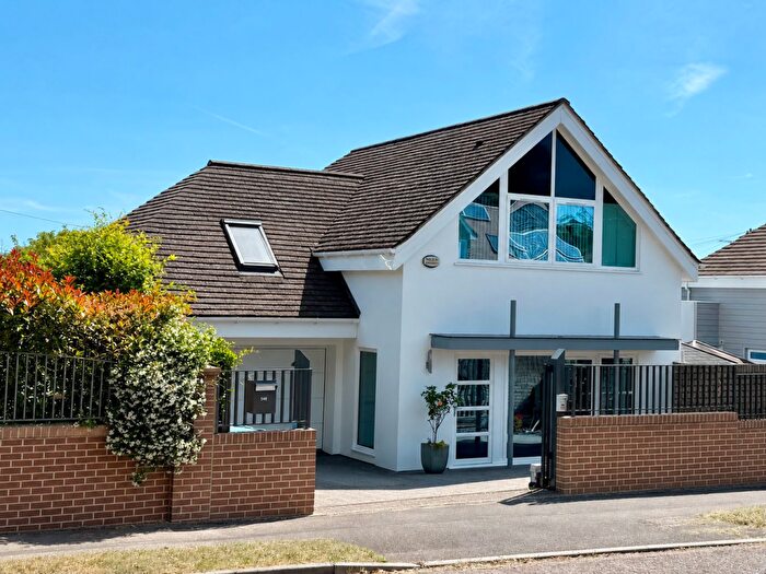 4 Bedroom Detached House For Sale In Elgin Road, Lilliput, BH14