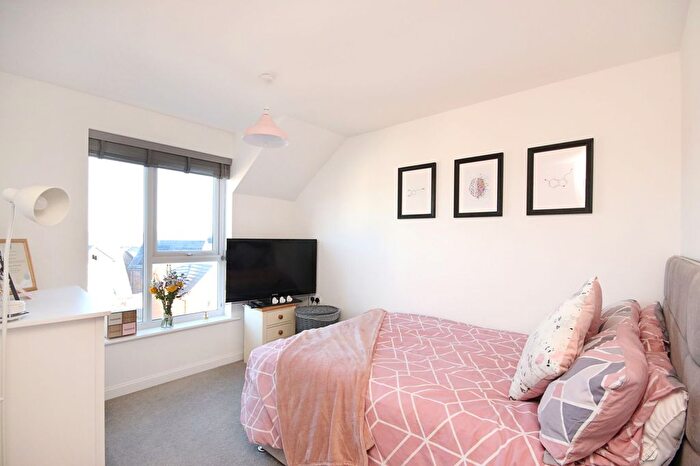 2 Bedroom Flat For Sale In Oak Dene Way, Waverley, S60