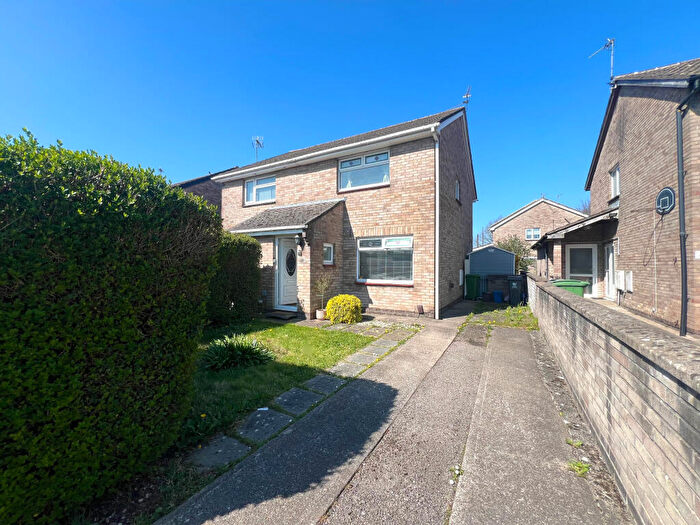 2 Bedroom House To Rent In Avondale Gardens, Cardiff, CF11