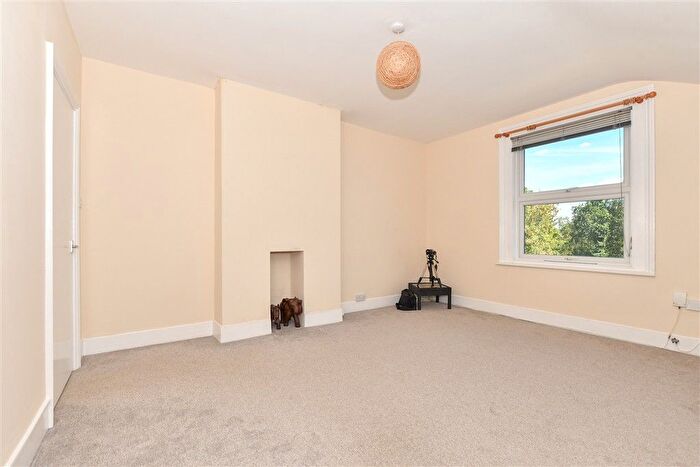 1 Bedroom Flat For Sale In Upper Grosvenor Road, Tunbridge Wells, Kent, TN1