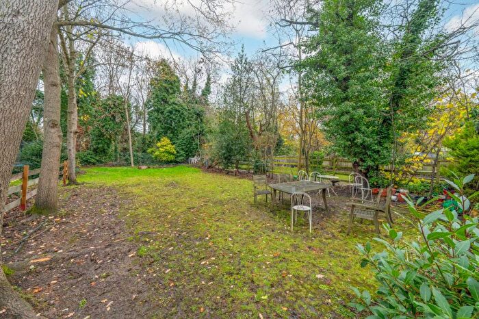 1 Bedroom Flat For Sale In Mowbray Road, Queen's Park, London, NW6