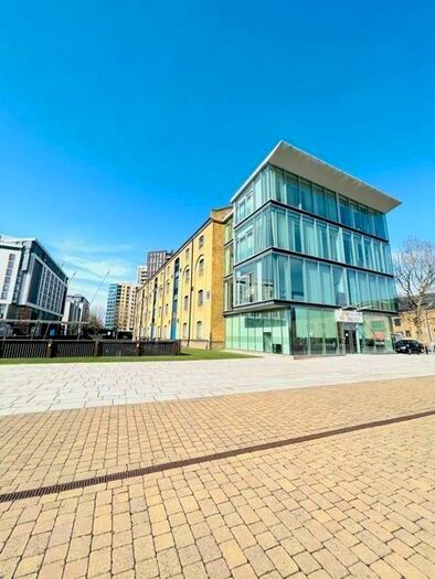 1 Bedroom Flat To Rent In Warehouse W, Western Gateway, Royal Victoria Docks, London, E16