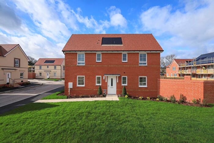 3 Bedroom Detached House For Sale In Cuckoo Fields, Hailsham, BN27