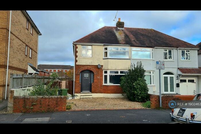 3 Bedroom Semi-Detached House To Rent In Blenheim Road, Eastleigh, SO50