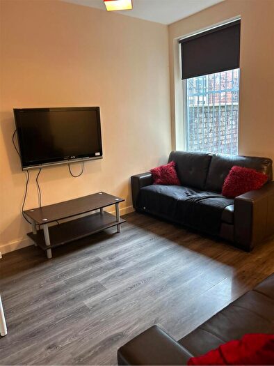 4 Bedroom House To Rent In Cawdor Road, Manchester, M14
