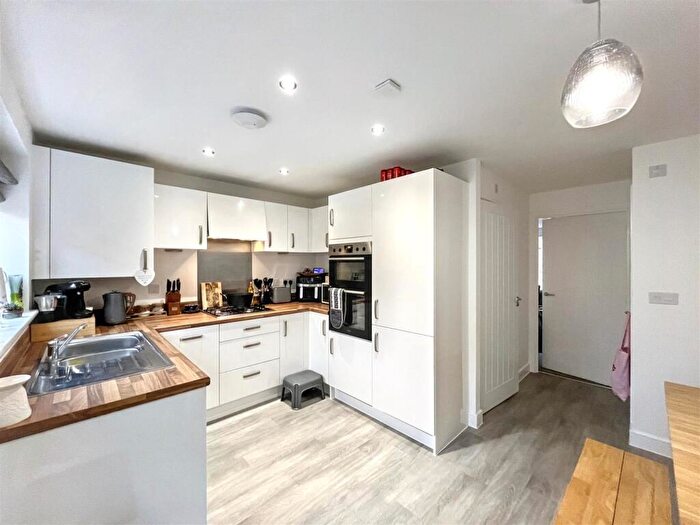 3 Bedroom Town House For Sale In Blacksmith Crescent, Hethersett, NR9