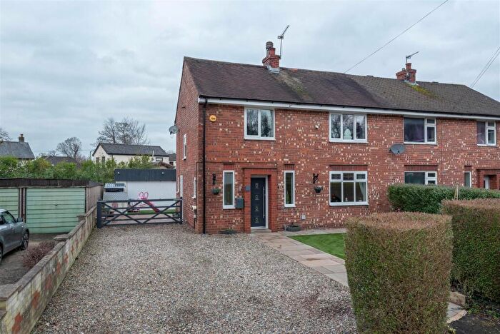 3 Bedroom Semi-Detached House For Sale In Anderton Road, Euxton, Chorley, PR7