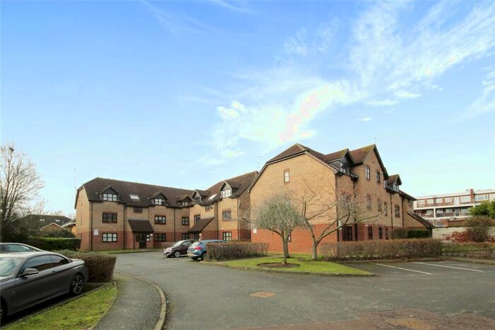 1 Bedroom Flat To Rent In Milliners Court, The Croft, Loughton, IG10