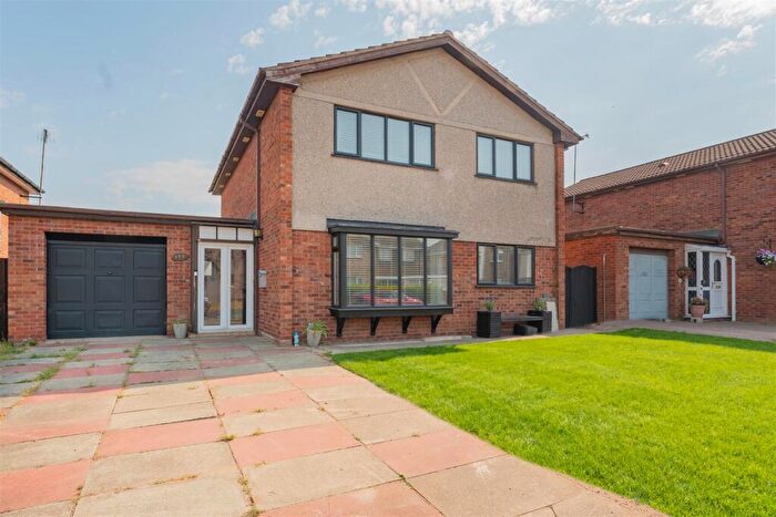 4 Bedroom Detached House For Sale In Heathbank Avenue, Irby, Wirral, CH61