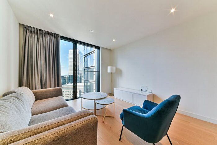 1 Bedroom Flat To Rent In Hampton Tower, London ., E14