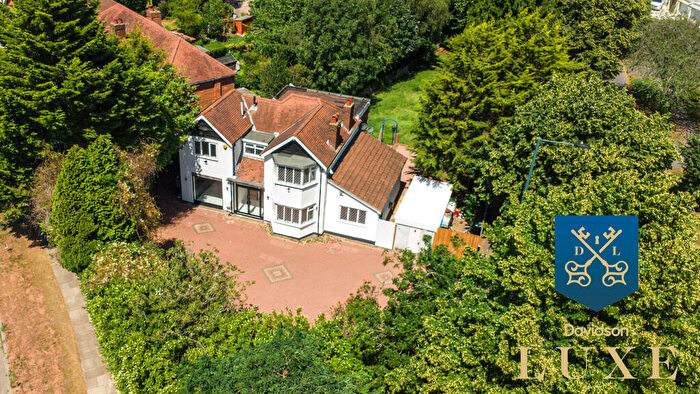 5 Bedroom Detached House For Sale In Knightlow Road, Harborne, B17
