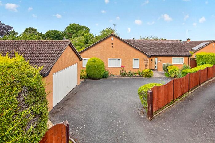 4 Bedroom Detached Bungalow For Sale In , Irchester Road, Rushden, NN10