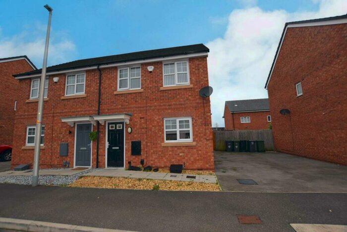 3 Bedroom Semi-Detached House To Rent In Carrington Avenue, Birkenhead, CH41