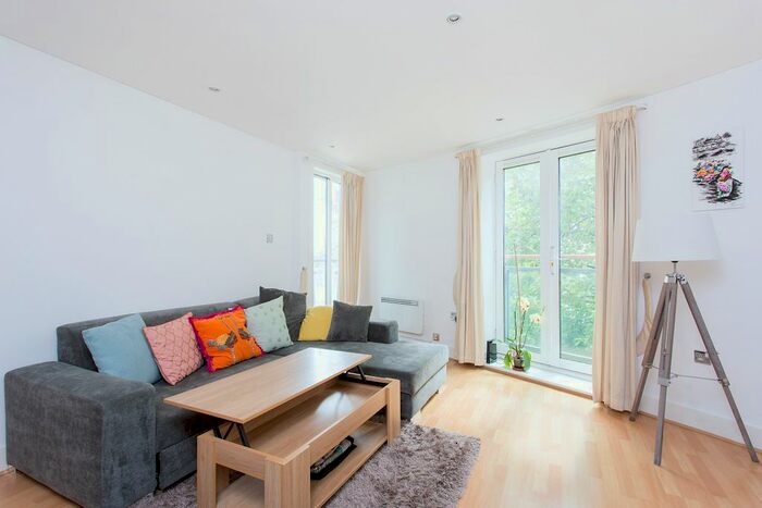 1 Bedroom Flat To Rent In Owen Street, Angel, EC1V
