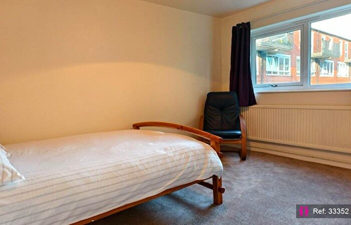 1 Bedroom Flat For Sale In Ollgar Close, London, W12
