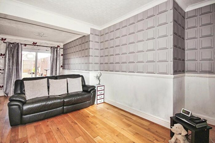 3 Bedroom Semi-detached House To Rent In Jackers Road, Coventry, CV2
