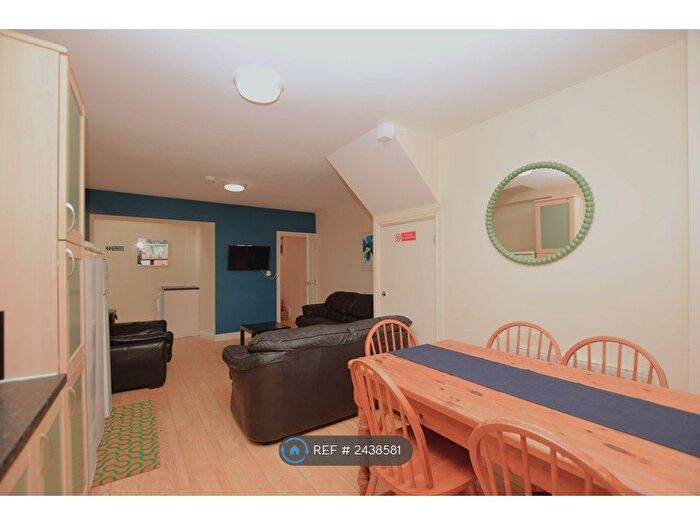 6 Bedroom Semi-Detached House To Rent In Camp View, Winterbourne Down, Bristol, BS36