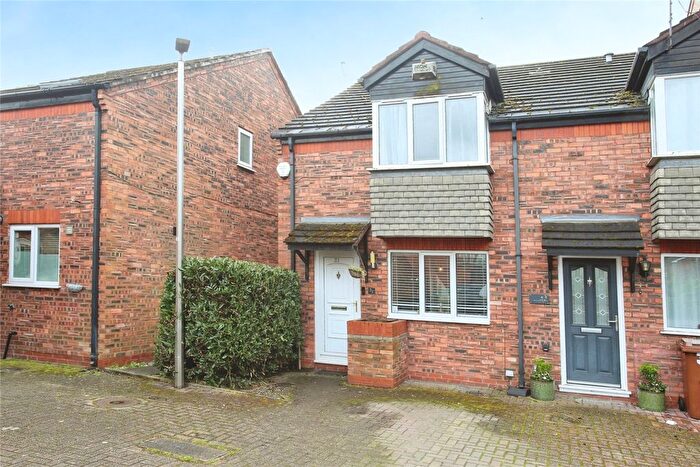 3 Bedroom End Of Terrace House For Sale In Crossgate Mews, Heaton Mersey, Stockport, SK4