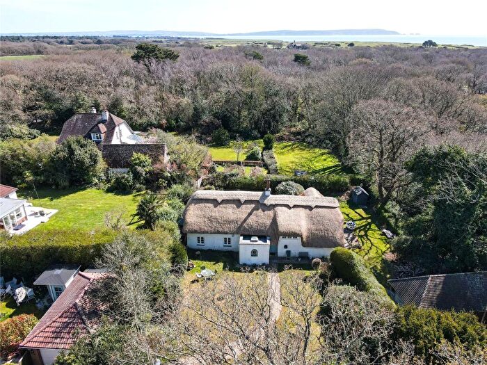 2 Bedroom Detached House For Sale In Barton Common Lane, New Milton, Hampshire, BH25