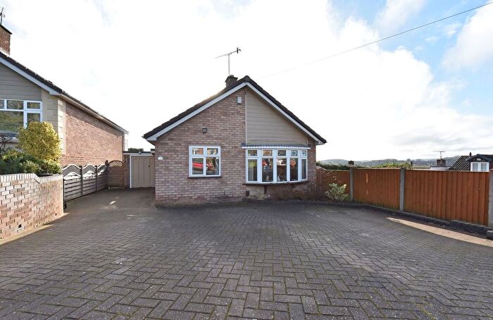2 Bedroom Bungalow For Sale In Wordsley, Dewsbury Close, DY8