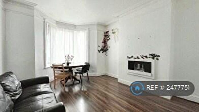 3 Bedroom Terraced House To Rent In Benwell Grove, Newcastle Upon Tyne, NE4