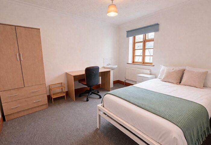 5 Bedroom Terraced House To Rent In Brading Road, Brighton, BN2