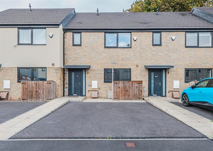 3 Bedroom Terraced House For Sale In Park Meadow Lane, Leeds, LS12