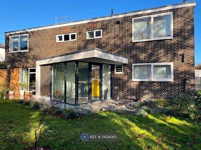 3 Bedroom Semi-Detached House To Rent In Arlesey Close, London, SW15