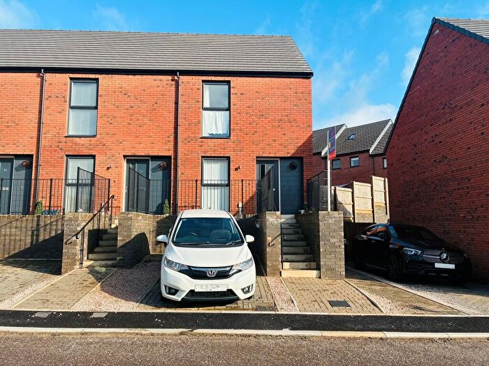 2 Bedroom End Of Terrace House For Sale In Quarry Heights, EX4