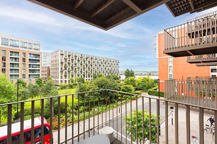 Studio For Sale In Pendant Court, Silvertown, London, E16