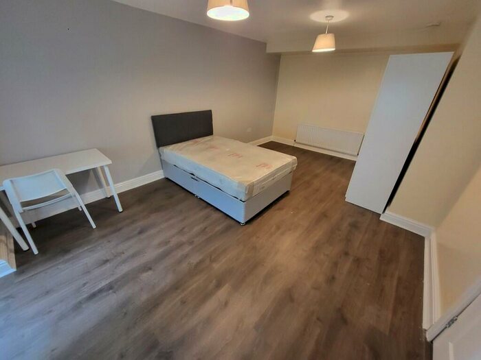 6 Bedroom Terraced House To Rent In Osborne Road, Newcastle Upon Tyne, NE2