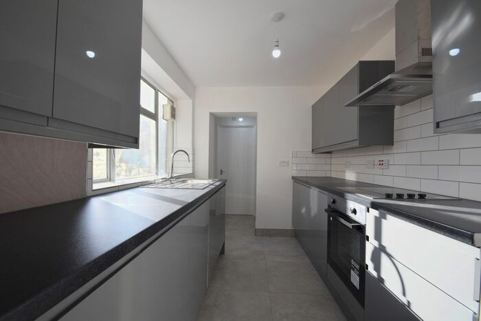 4 Bedroom Terraced House To Rent In Inverness Place, Cardiff, CF24