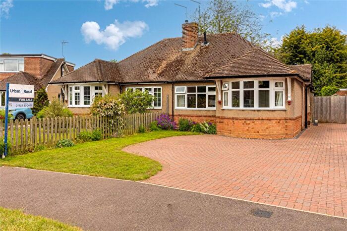 2 Bedroom Bungalow For Sale In Chapel Close, Toddington, Bedfordshire, LU5