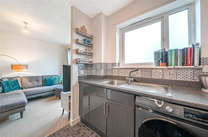 2 Bedroom Apartment For Sale In Windrush Drive, High Wycombe, Buckinghamshire, HP13