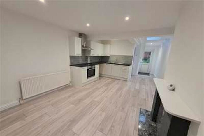 3 Bedroom House To Rent In Well Road, Maidstone, ME14
