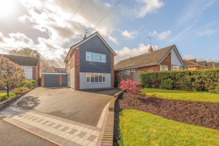 3 Bedroom Detached House For Sale In Whitehall Road, Kingswinford, DY6