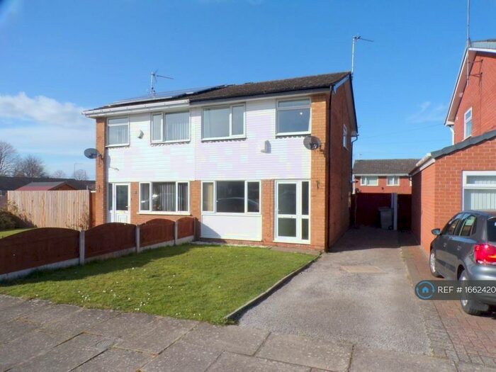 3 Bedroom Semi-Detached House To Rent In Wellbrae Close, Wirral, CH49